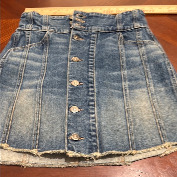 Veronica Beard Blue denim Mini Pencil Skirt Casual button front Sz M - Picture 7 of 13